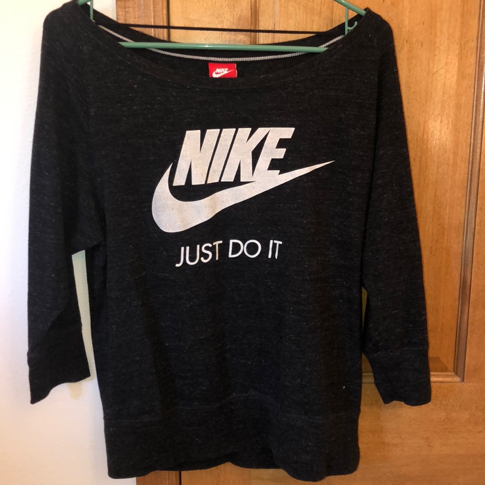 Nike Pullover Brand-New